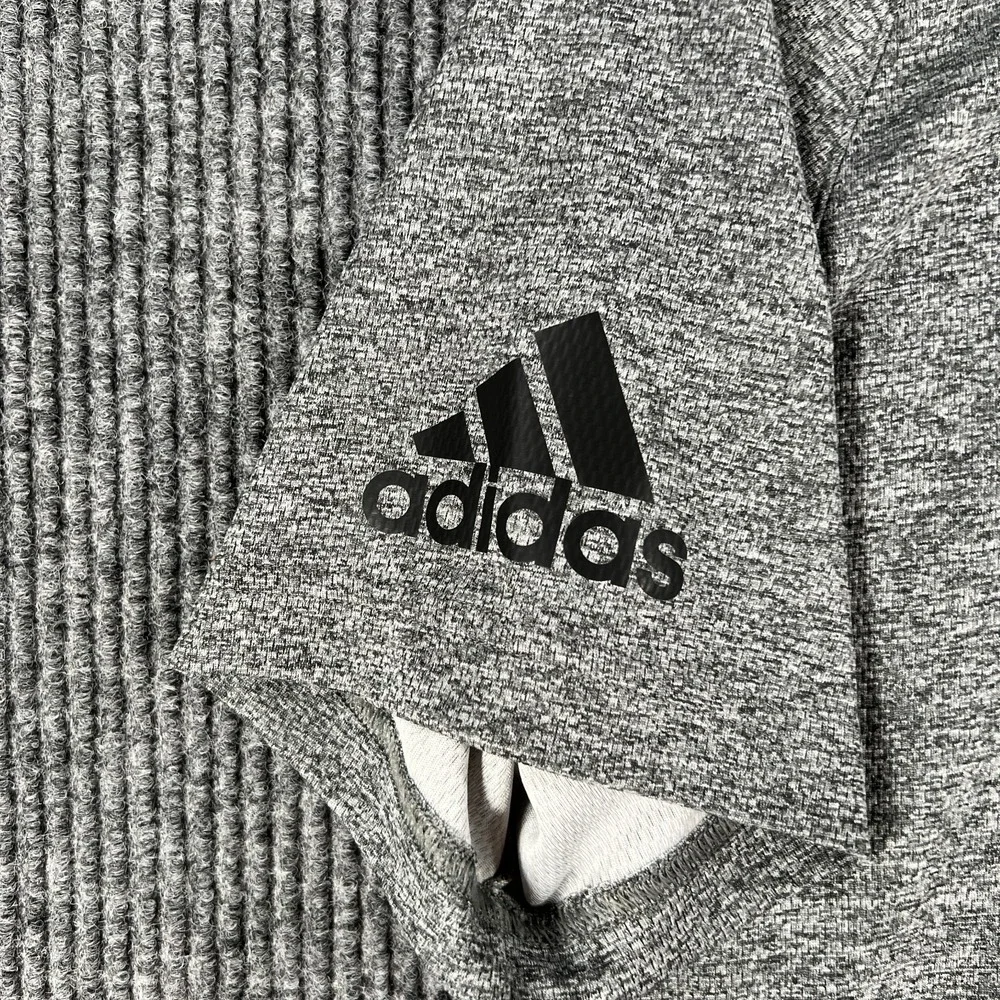 Adidas Shirt Mens Medium Gray Short Sleeve Active Workout Casual Performance